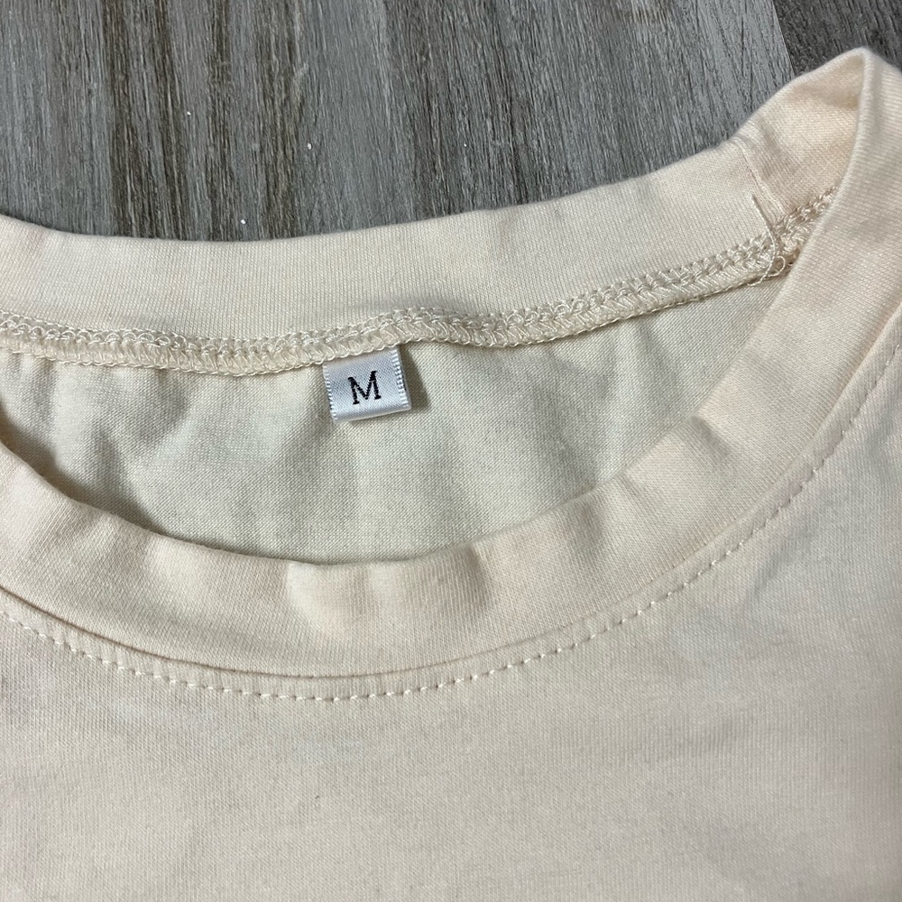 Queen Tee - Picture 3 of 3